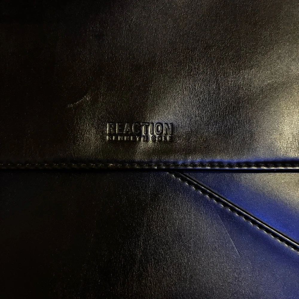 Reaction Kenneth Cole Black Faux Leather Over The Shoulder Laptop Bag 15”x 12”